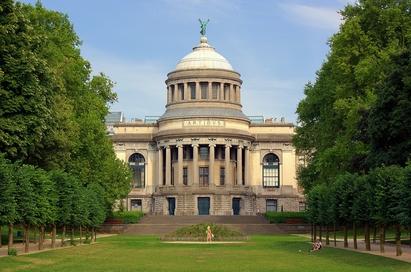 <p>Royal Museum of Art History (Brussels)</p>